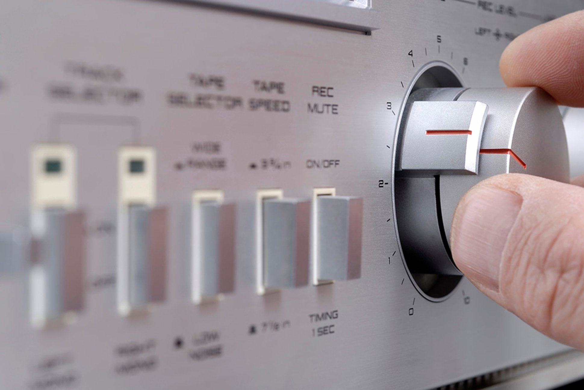 HiFi-Systeme bei Mahdi Naghneh Esfahani in Langenselbold